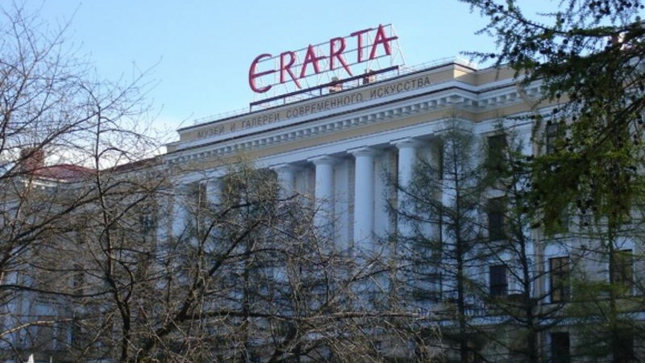Петербуржец пожаловался на музей «Эрарта» из-за картины с «дискредитацией СВО»