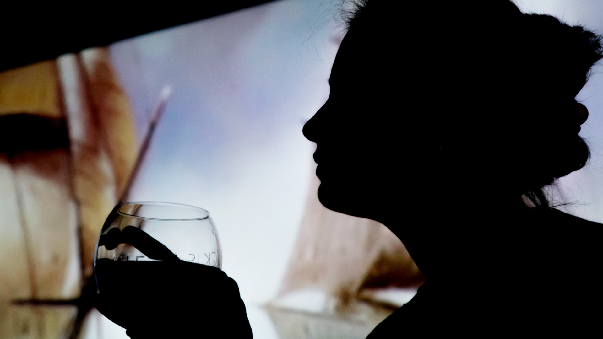 Ученые выяснили, что алкоголь вреднее для женщин, чем для мужчин