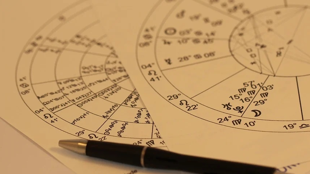 Астролог Анжела Перл раскрыла, какие знаки зодиака исполнят все мечты и обретут удачу в 2024 году