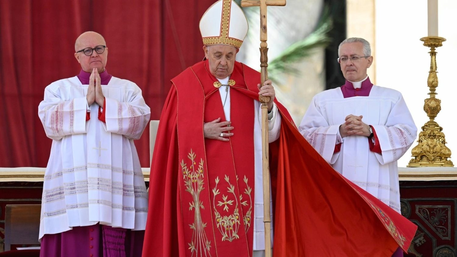 Папа римский назвал гнусным теракт в Подмосковье и обещал молиться за погибших