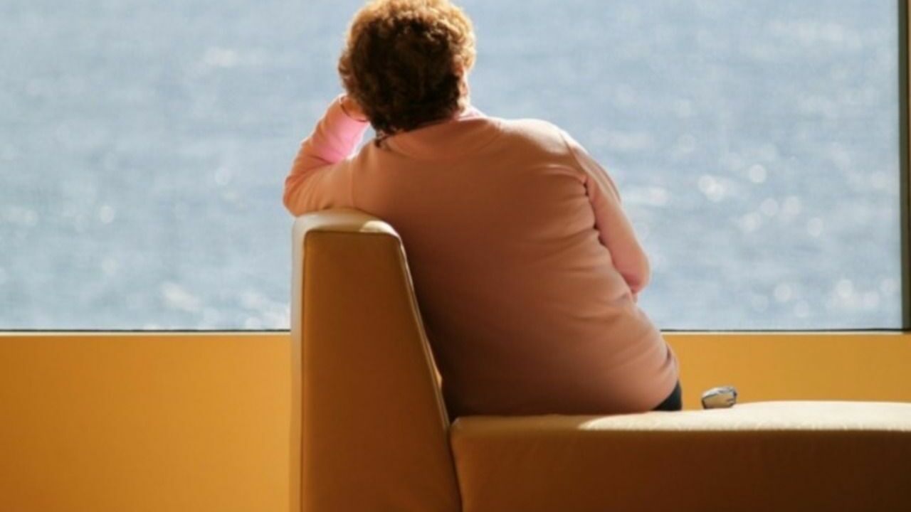 Эксперты: Одиночество так же опасно для здоровья, как выкуривание полпачки сигарет в день или ожирение