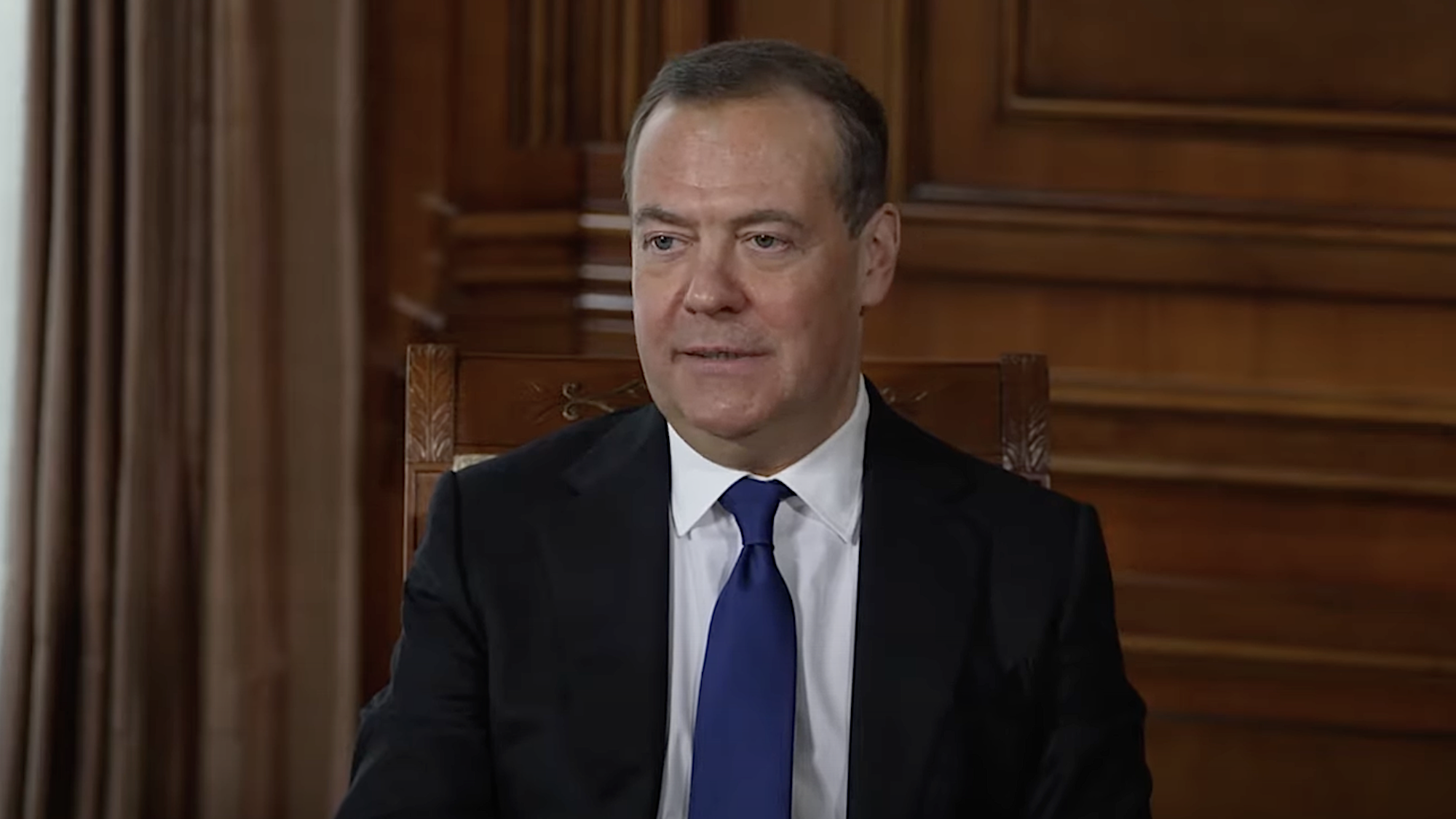Медведев заявил, что Россию пытаются «стереть» с карты мира