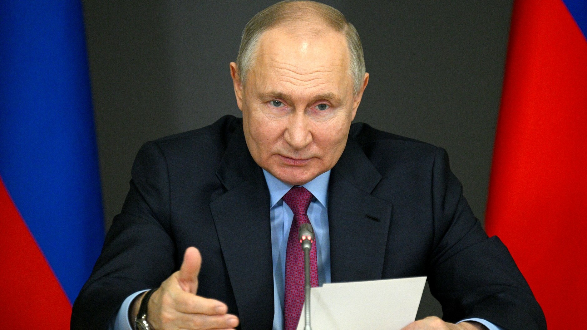 Путин подписал указ о стратегии научно-технологического развития России