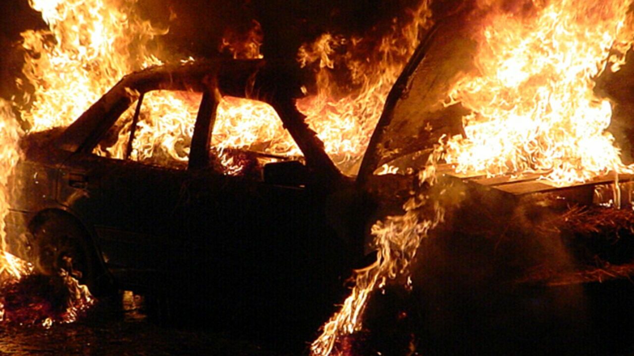 В Пермском крае столкнулись и загорелись два автомобиля, погибли два человека