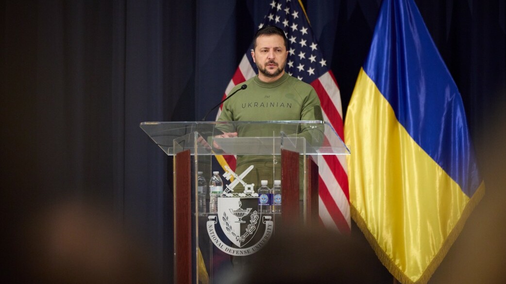 Зеленский заявил, что деньги США дают Киеву шанс на победу
