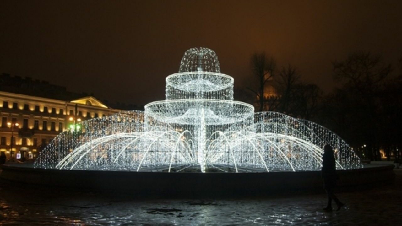 В Петербурге отключают все городские фонтаны