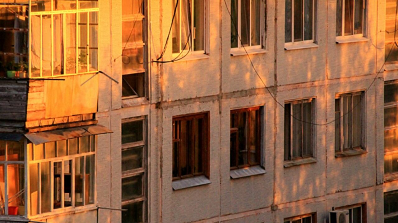 В Белгороде трехлетняя девочка выпала из окна