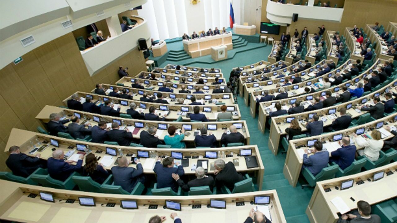 Совет Федерации вслед за Госдумой одобрил закон о приостановлении участия РФ в ДСНВ