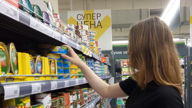 Коммерсант: В России дорожают рыбные консервы