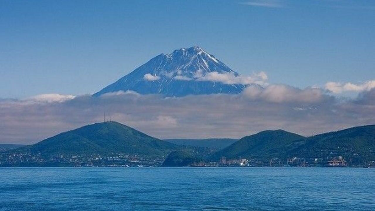 На Курилах у острова Хоккайдо зафиксировали землетрясение магнитудой 6,3