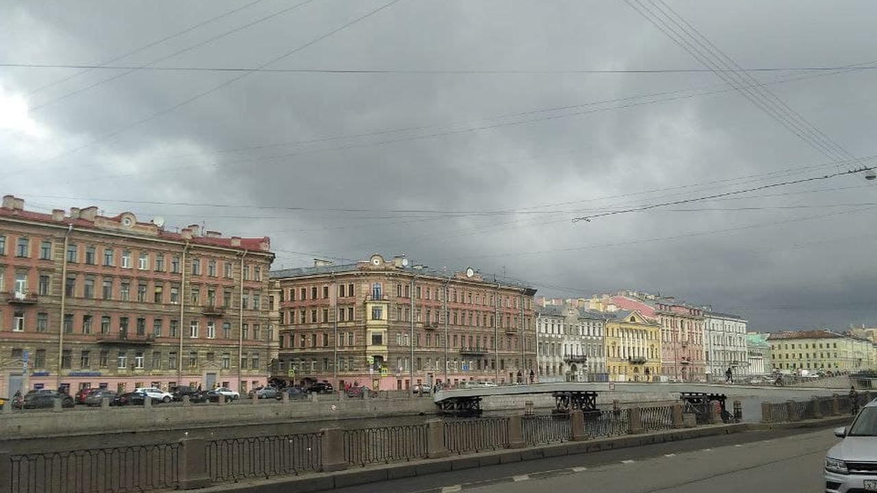 В Петербурге облачно с прояснениями и плюс тринадцать