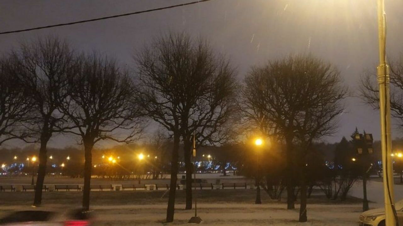 Кратковременный снег и легкий мороз обещают в Петербурге