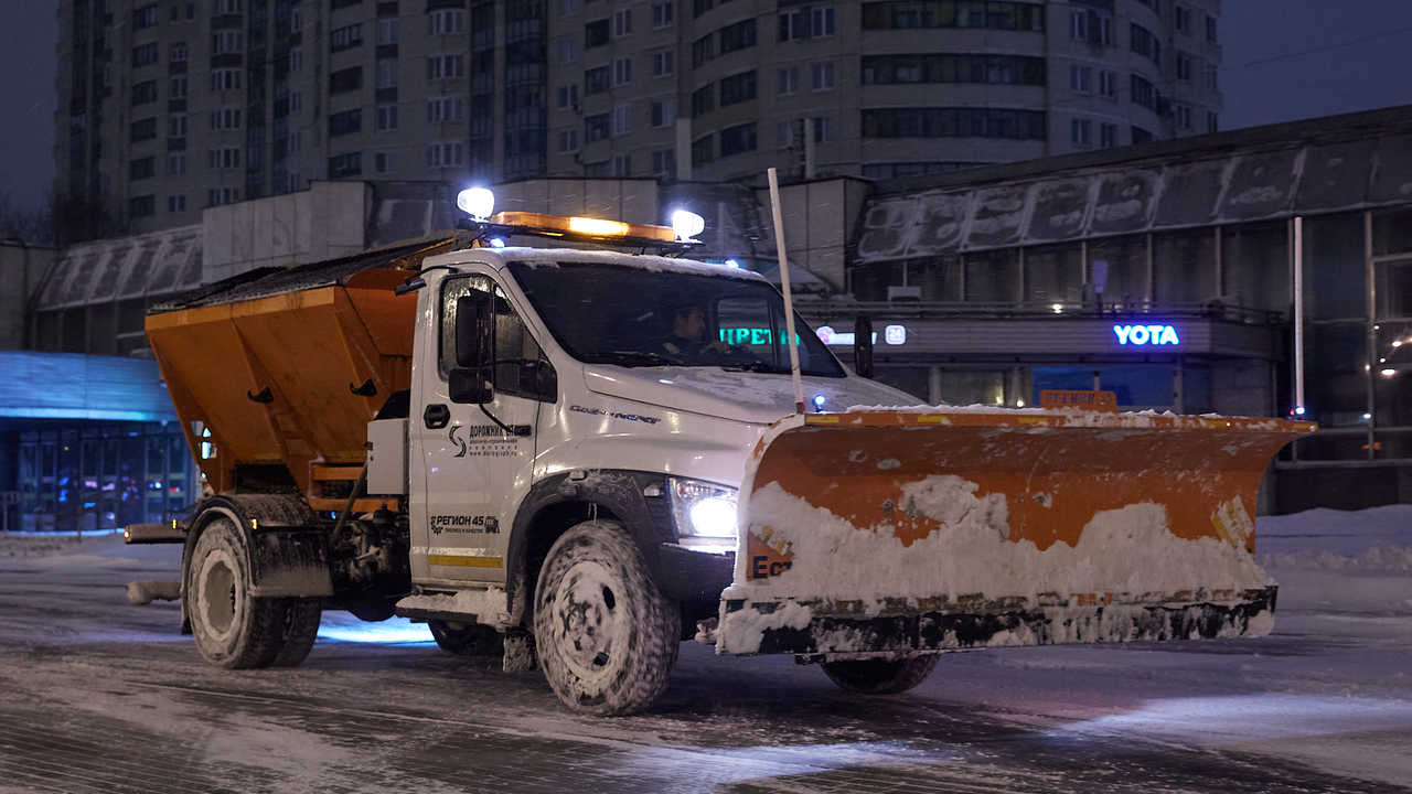 В Смольном рассказали, как петербуржцы могут помочь властям ликвидировать последствия снегопада