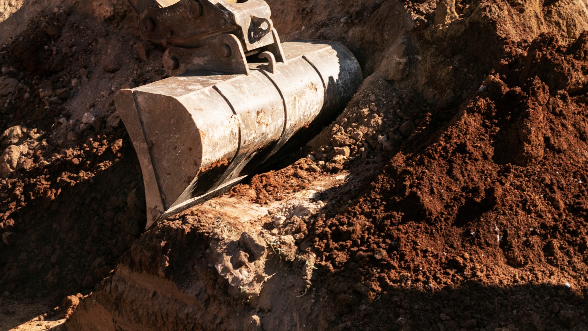 «Пока сигналов нет»: в Амурской области спасают замурованных на руднике горняков