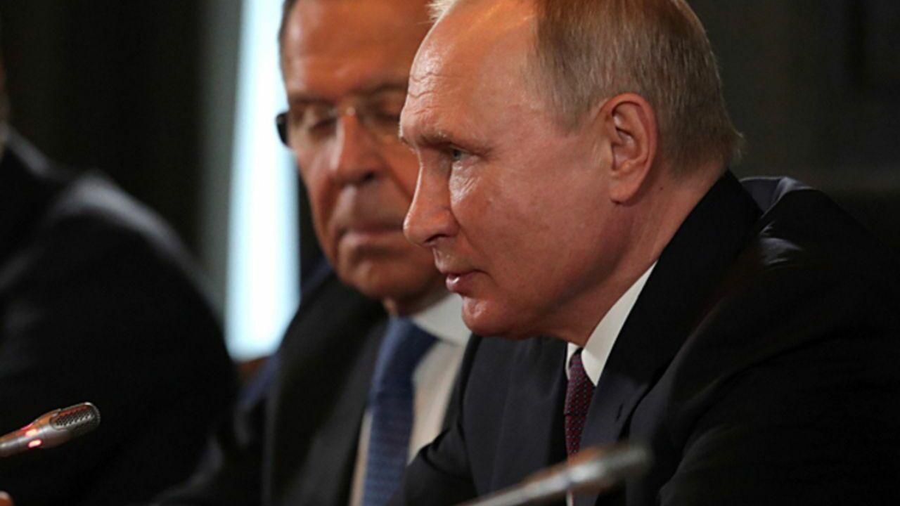 Власти ЮАР заявили об отказе Кремля заменить Путина Лавровым на саммите БРИКС